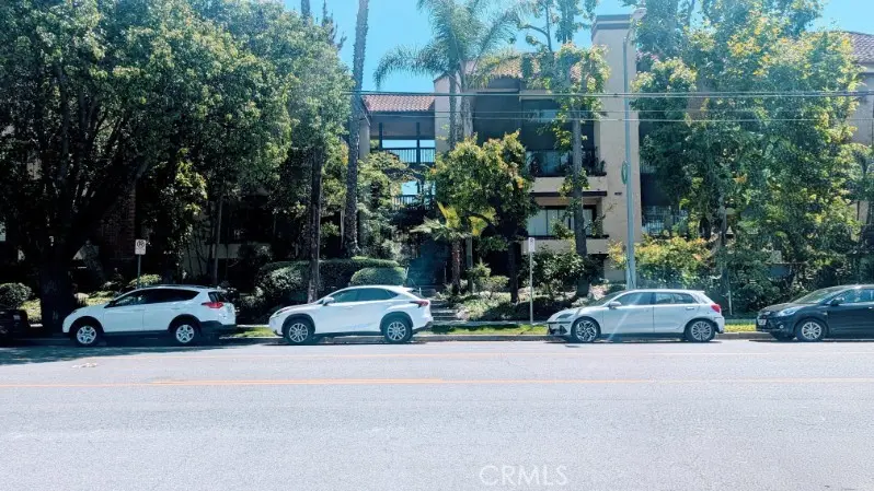 13214 Moorpark Street 108, Sherman Oaks, CA — listing photo 1
