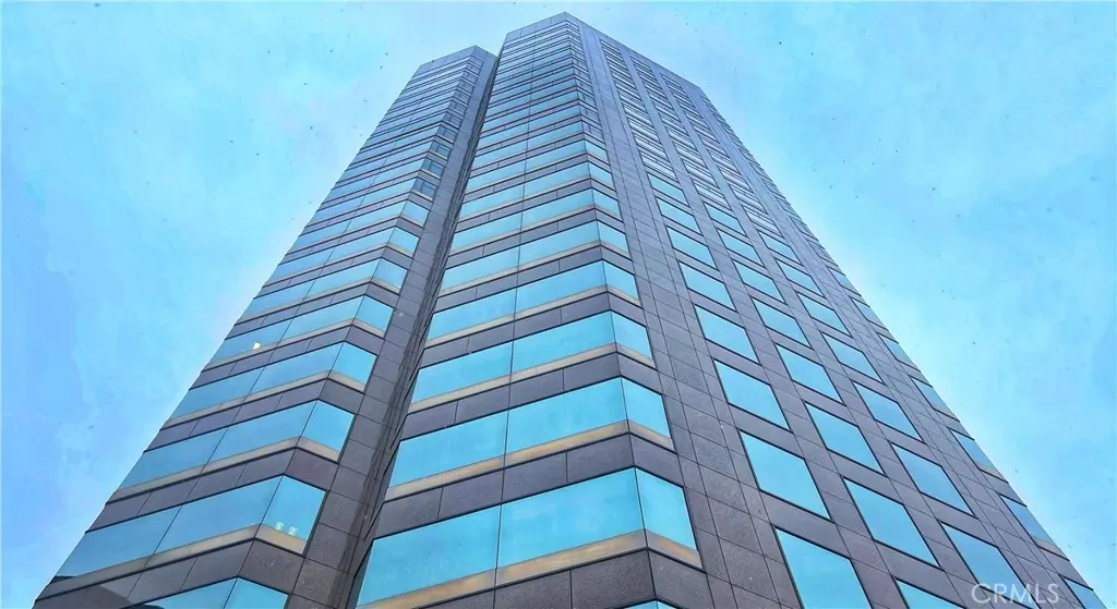 Residential Lease for rent at 801 S Grand, Los Angeles, Los Angeles County, CA featuring 2 beds and 2 baths