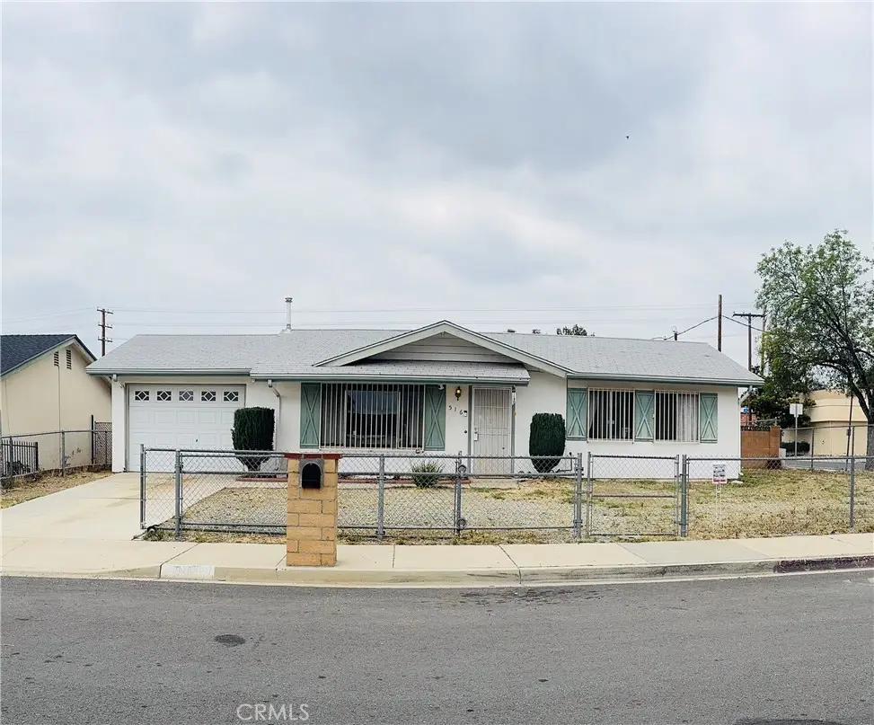 Single Family Residence for sale at 516 Onyx, Hemet, CA featuring 2 beds and 1 bath