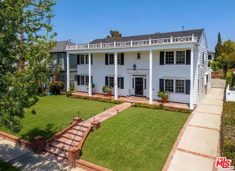 Single Family Residence for sale at 2718 Motor Avenue, Los Angeles, CA featuring 3 beds and 4 baths