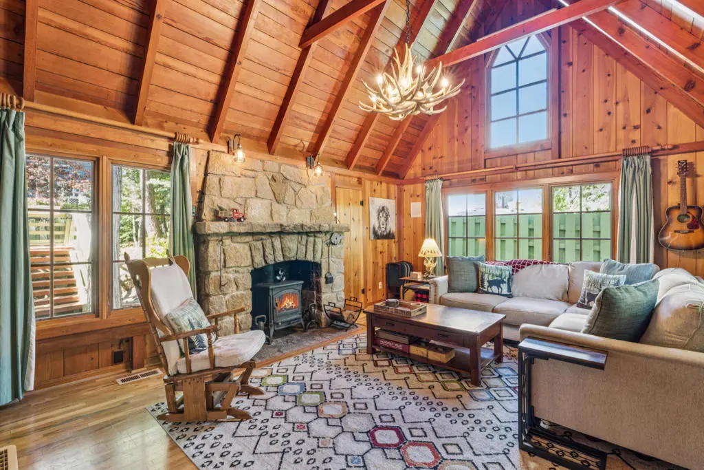 28772 Cedar Drive, Lake Arrowhead, CA — listing photo 1