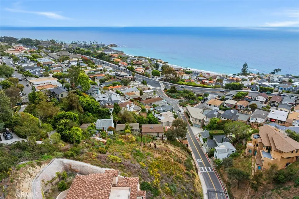 375 Nyes Place, Laguna Beach, CA — listing photo 1