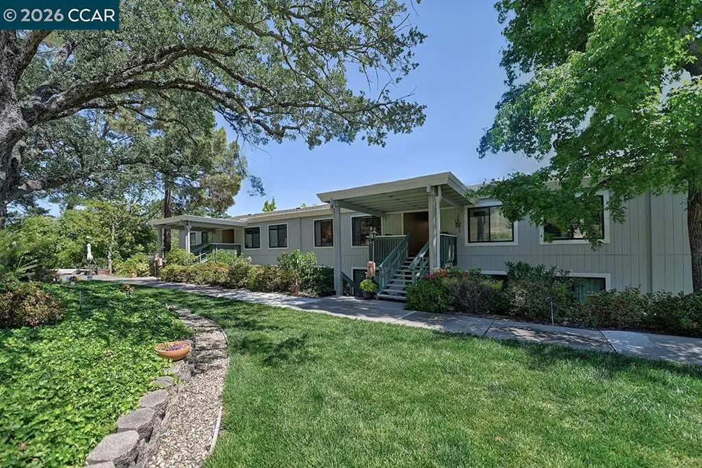 Condominium for sale at 1332 Singingwood Ct 5, Walnut Creek, CA featuring 2 beds and 1 bath