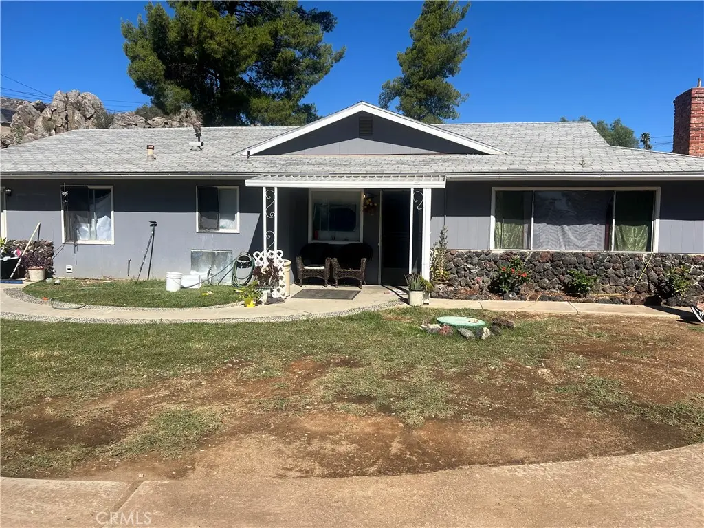 Single Family Residence for sale at 26180 Bernice, Hemet, CA featuring 3 beds and 2 baths