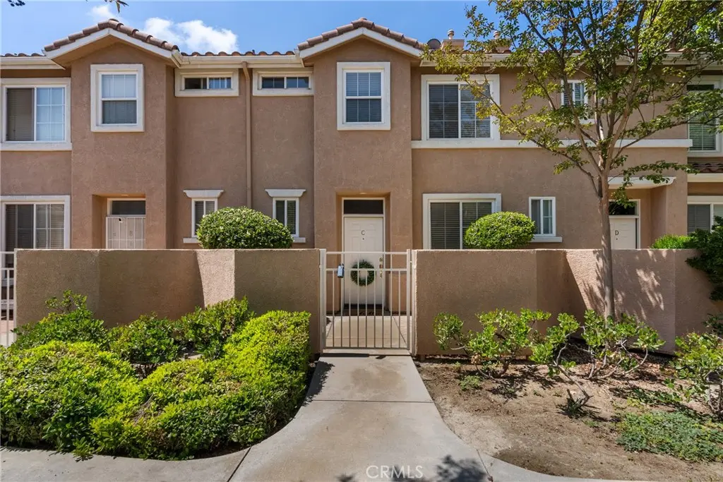 25554 Schubert C, Stevenson Ranch, CA — listing photo 1