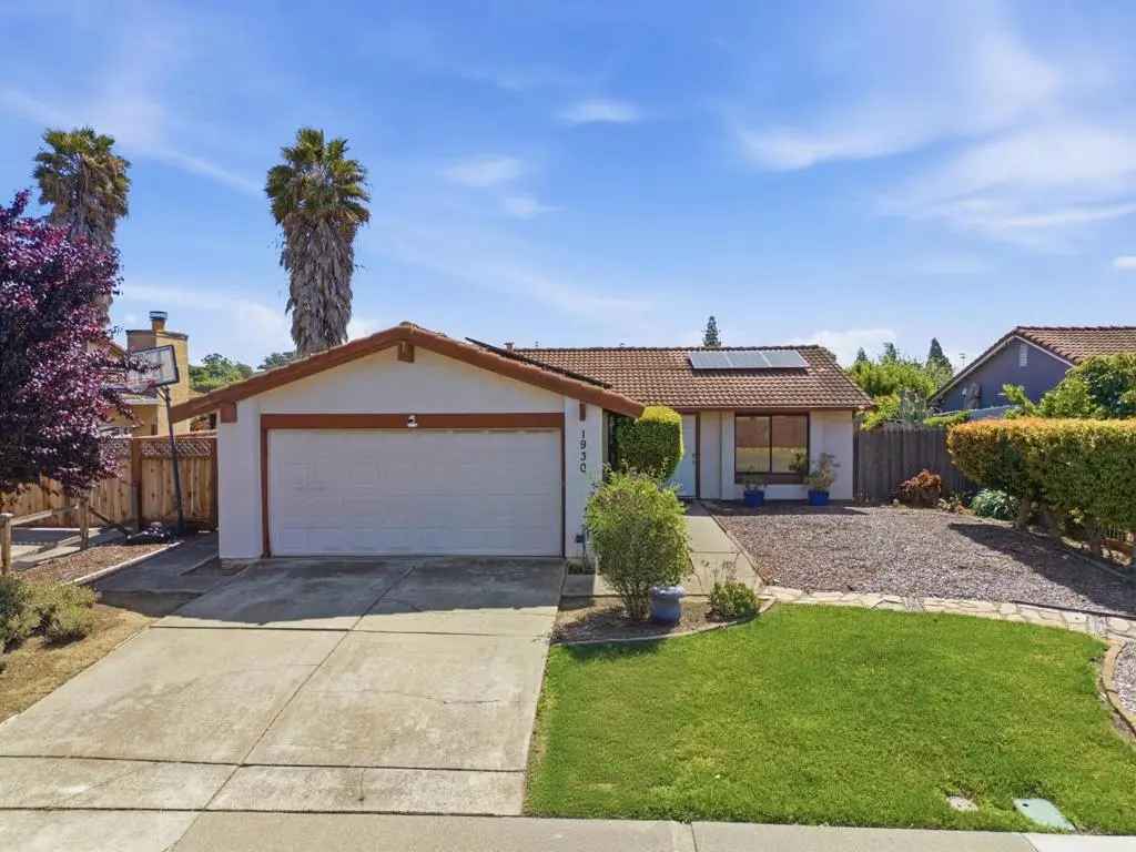 Single Family Residence for sale at 1930 Vine Drive, Fairfield, CA featuring 3 beds and 2 baths
