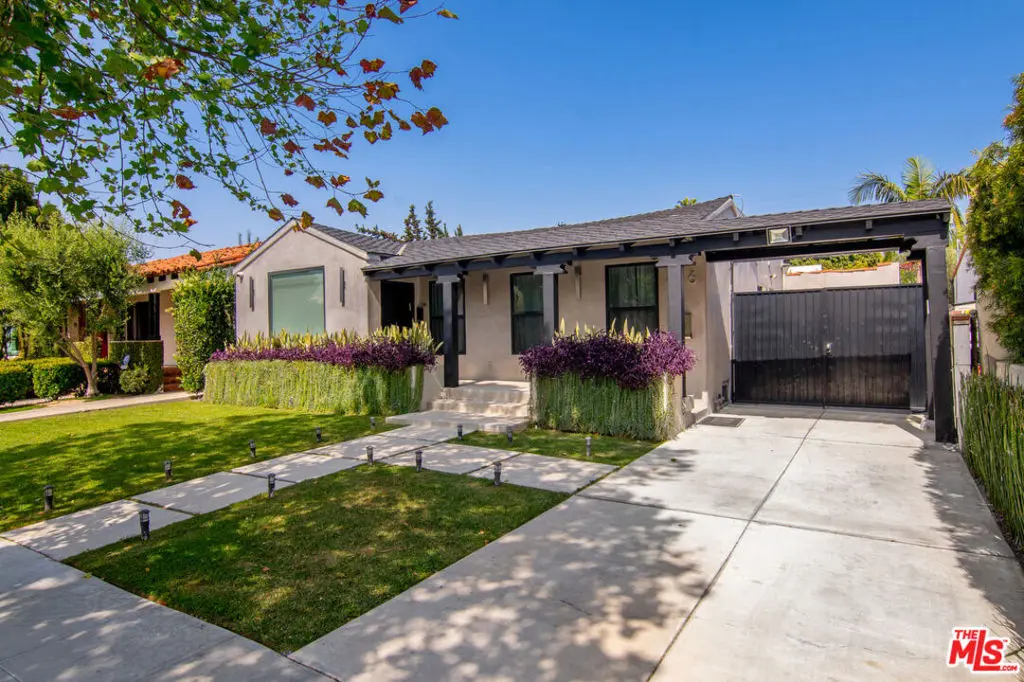 Residential Lease for rent at 616 N Formosa Avenue, Los Angeles, Los Angeles County, CA featuring 5 beds and 4 baths