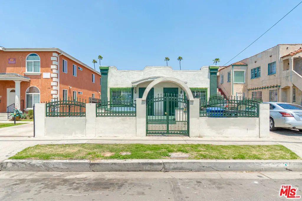 Residential Income for sale at 535 W 54th Street, Los Angeles, CA featuring 6 beds and 3 baths