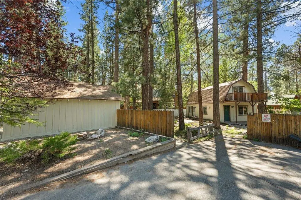 880 Jaybird Lane, Big Bear, CA — listing photo 1