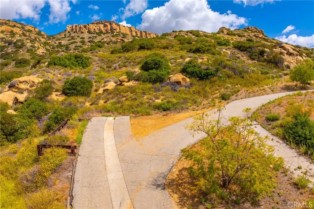 200 AMIGO Road, Chatsworth, CA — listing photo 1