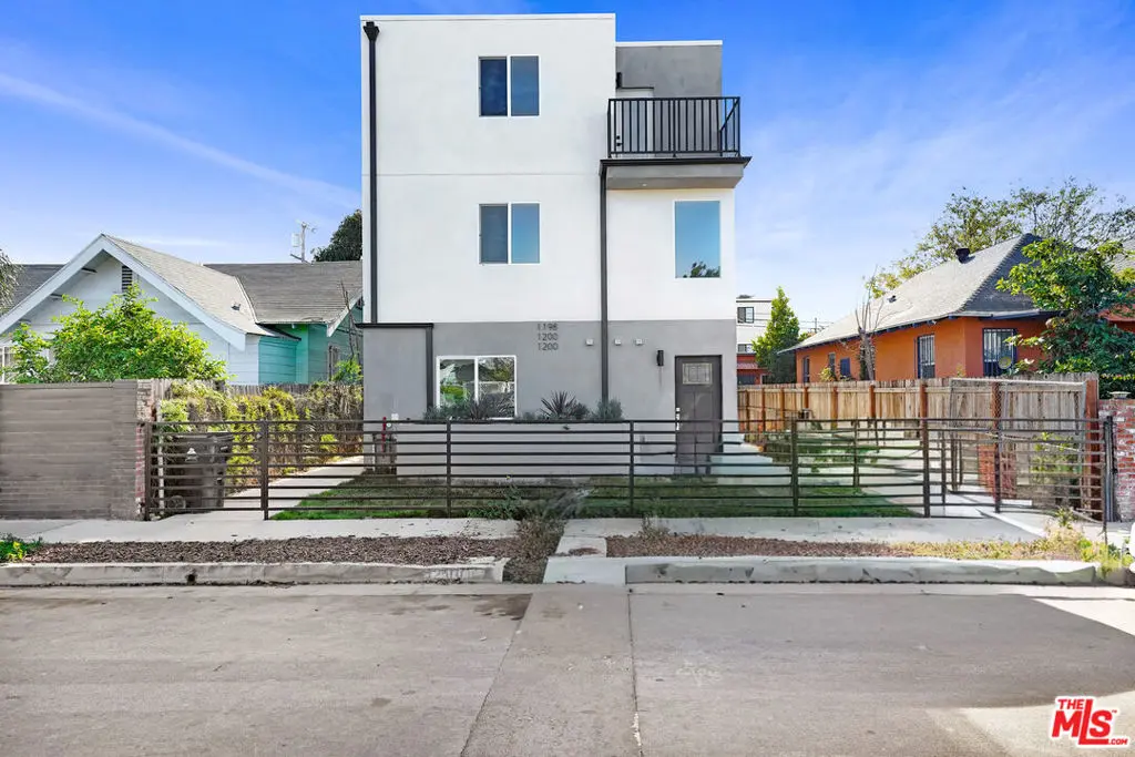 Residential Income for sale at 1200 W 38th Street, Los Angeles, CA featuring 12 beds and 15 baths