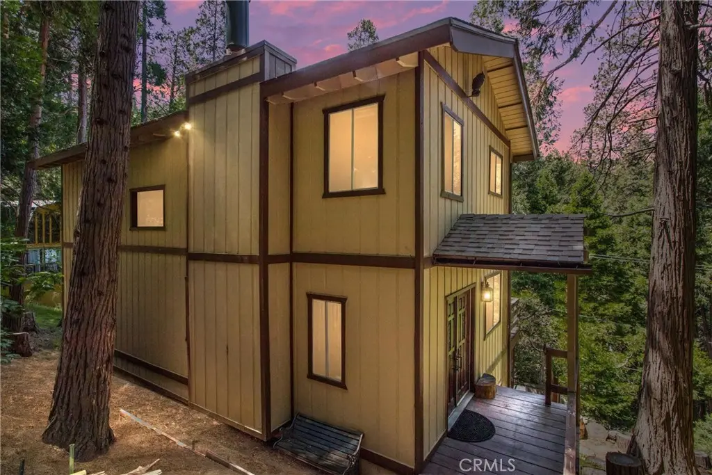 24379 Horst, Crestline, CA — listing photo 1