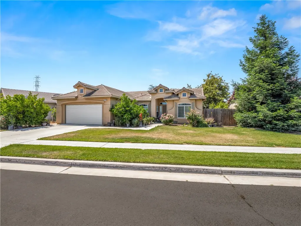 6249 W Dovewood, Fresno, CA — listing photo 1