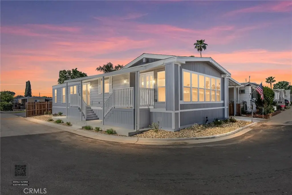 152 Torrey Pine Lane, Bakersfield, CA — listing photo 1