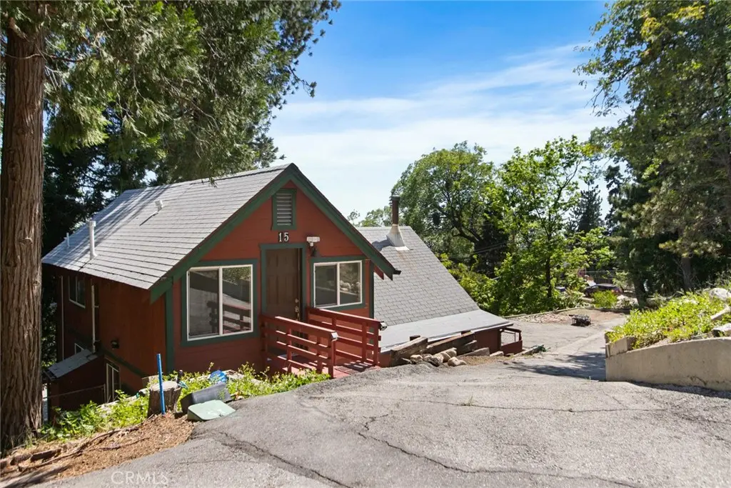 15 Ponderosa Pike, Running Springs, CA — listing photo 1