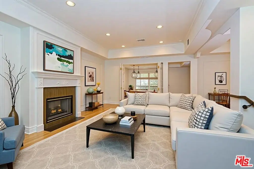 Residential Lease for rent at 11807 DOROTHY Street 3, Los Angeles, Los Angeles County, CA featuring 4 beds and 4 baths