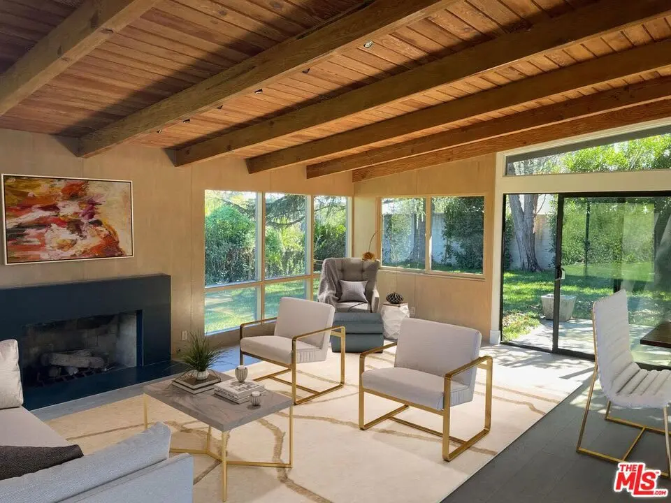 Residential Lease for rent at 15434 Mulholland Drive, Los Angeles, Los Angeles County, CA featuring 4 beds and 4 baths