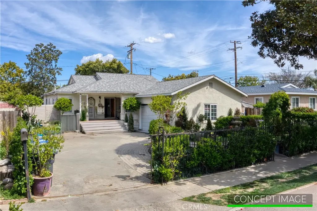 Single Family Residence for sale at 2005 W 11th, Santa Ana, CA featuring 3 beds and 2 baths