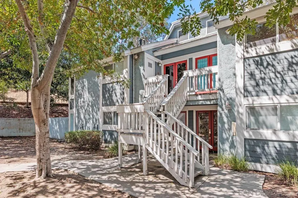 Condominium for sale at 1564 Tanglewood Ln 15, Escondido, CA featuring 2 beds and 2 baths