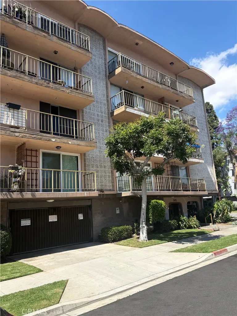 Residential Lease for rent at 545 Chestnut 203, Long Beach, Los Angeles County, CA featuring 1 bed and 1 bath