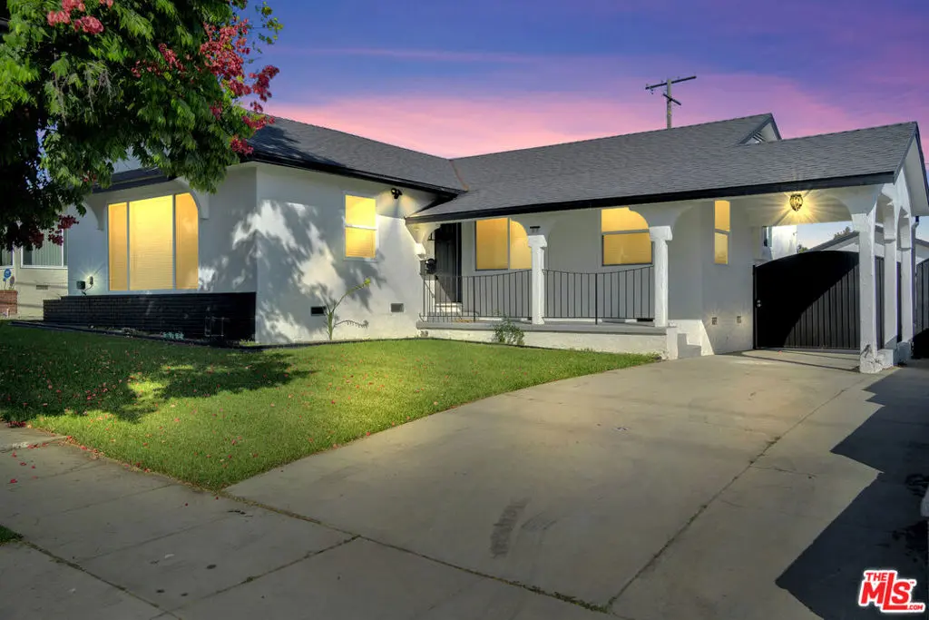 Residential Lease for rent at , Los Angeles, Los Angeles County, CA featuring 3 beds and 2 baths