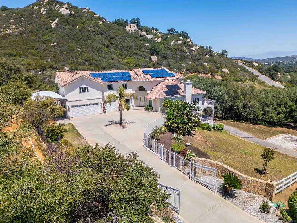 Single Family Residence for sale at 18380 Avenida Caleta, Murrieta, CA featuring 7 beds and 7 baths