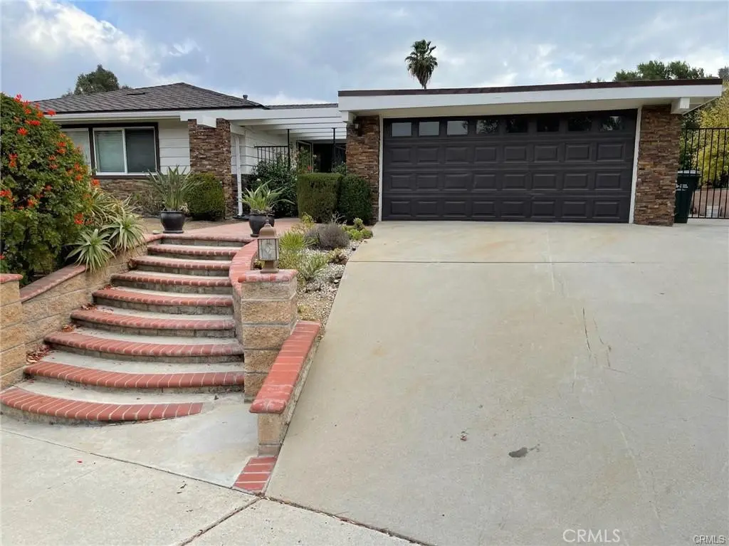 Single Family Residence for rent at 1566 Calle Artigas, Thousand Oaks, CA featuring 4 beds and 3 baths