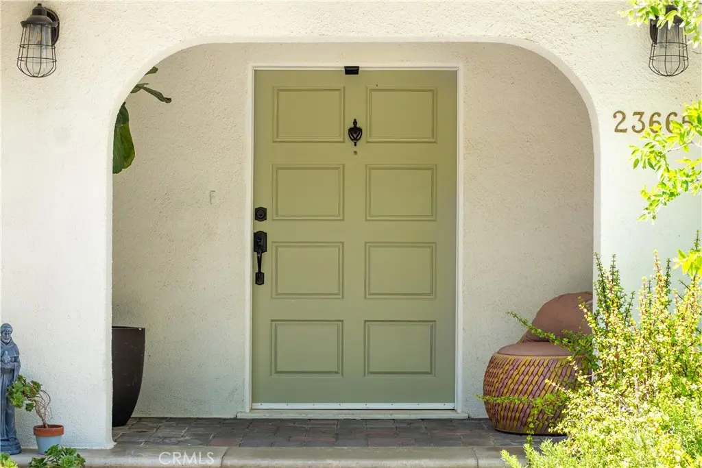 23665 Summit, Calabasas, CA — listing photo 1