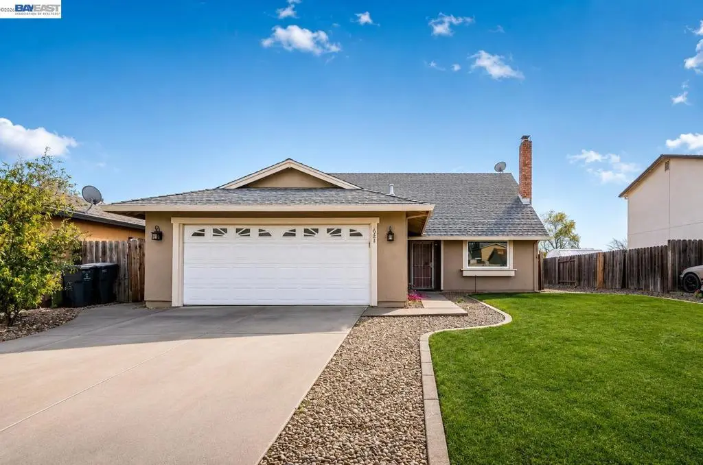 Single Family Residence for sale at 621 Chyrl Way, Suisun City, CA featuring 4 beds and 2 baths