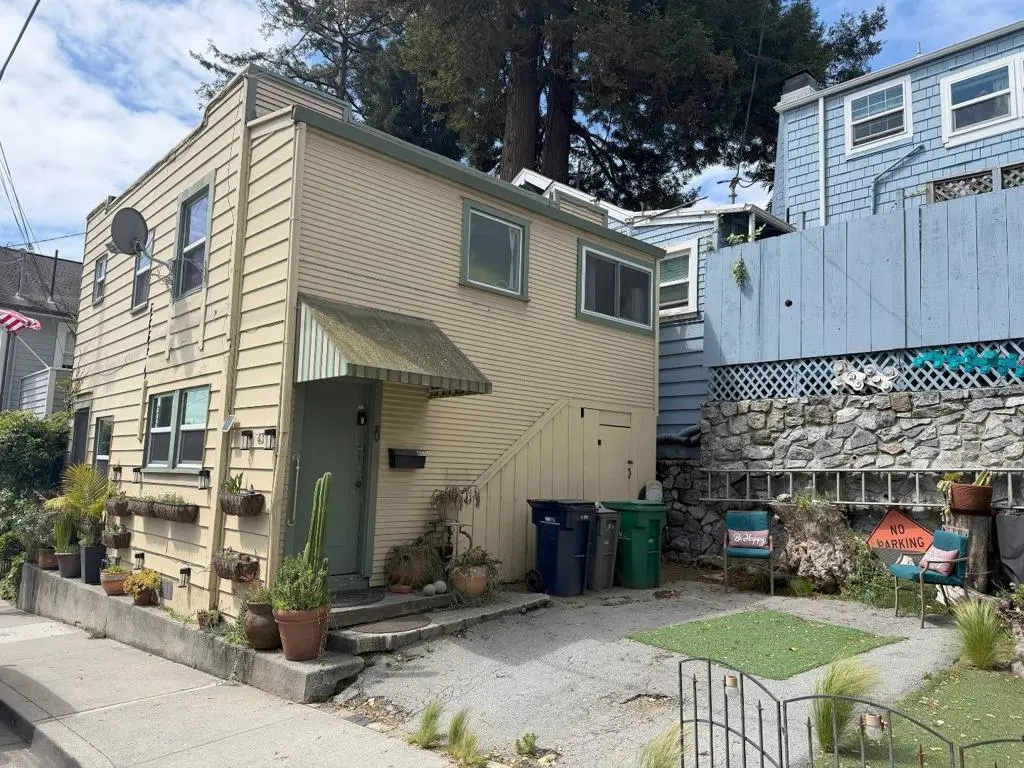 Duplex for sale at 431 Capitola Avenue, Capitola, CA