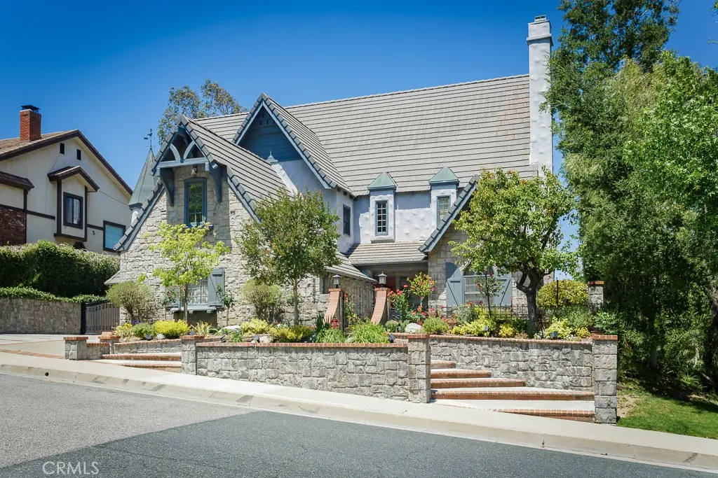 24537 Peachland Avenue, Newhall, CA — listing photo 1