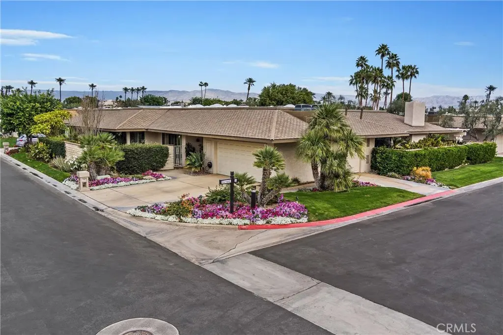 Single Family Residence for rent at 19 Cornell, Rancho Mirage, CA featuring 3 beds and 3 baths