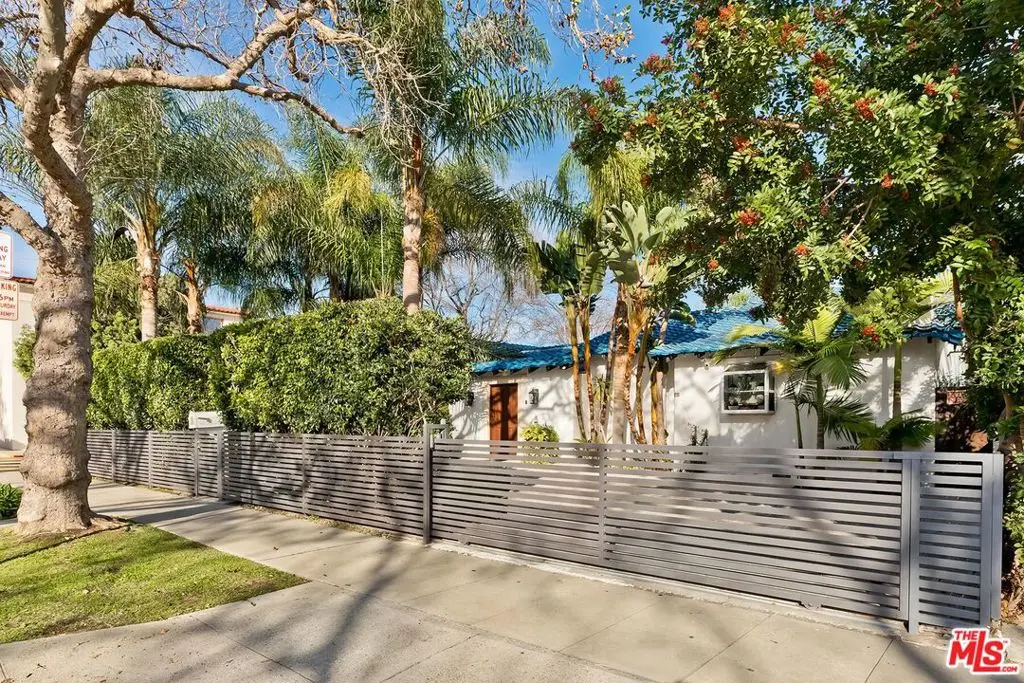 Residential Lease for rent at 200 S Linden Drive, Beverly Hills, Los Angeles County, CA featuring 3 beds and 4 baths