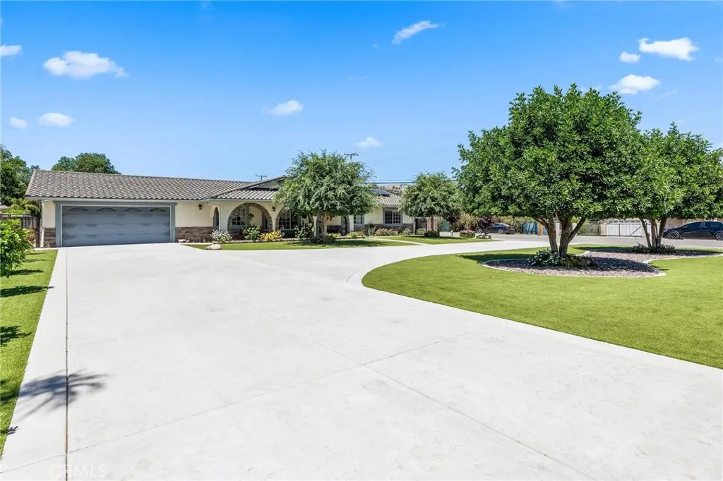19815 Magnolia Avenue, Nuevo, CA — listing photo 1
