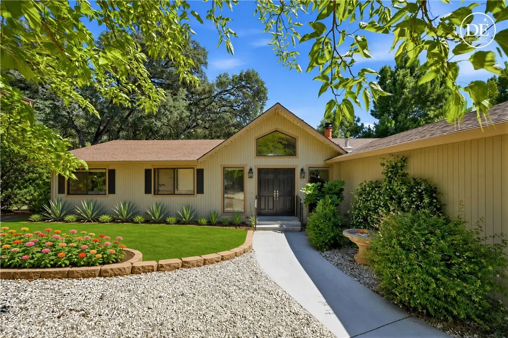 18670 Maple Leaf Court, Hidden Valley Lake, CA — listing photo 1