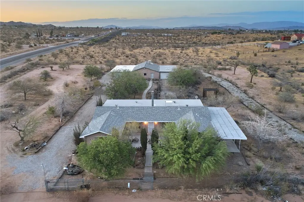 979 Old Woman Springs Road, Yucca Valley, CA — listing photo 1