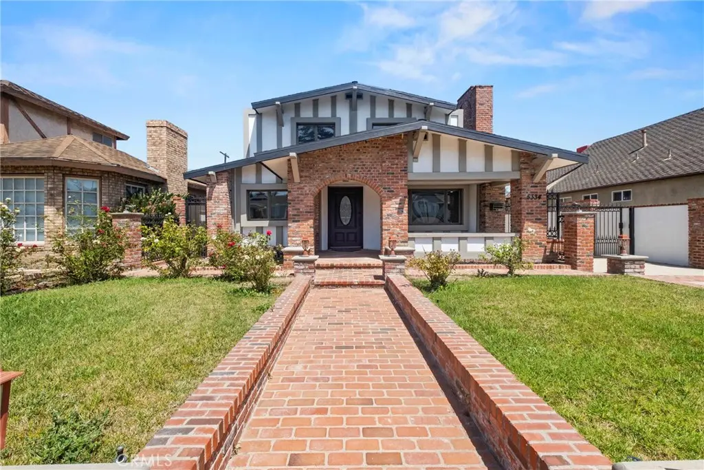 Single Family Residence for sale at 5334 S Victoria, Los Angeles, CA featuring 6 beds and 3 baths