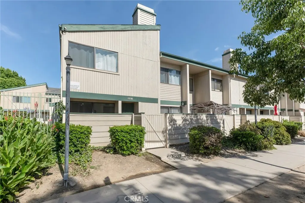 8430 Langdon Avenue 1, North Hills, CA — listing photo 1