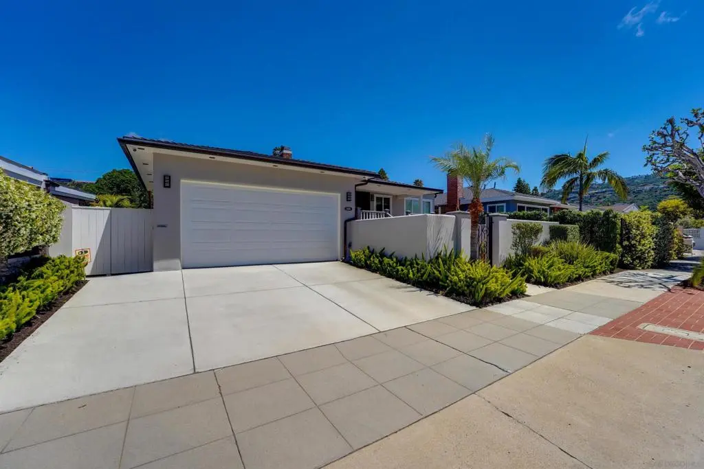 Single Family Residence for rent at 8139 Paseo Del Ocaso, La Jolla, CA featuring 3 beds and 2 baths