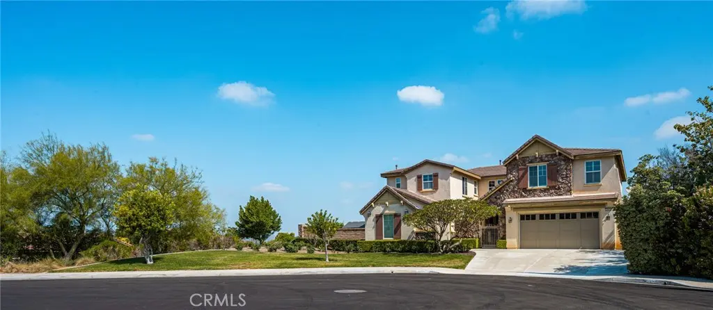 Single Family Residence for sale at 12652 Twin Peak Court, Riverside, CA featuring 5 beds and 4 baths