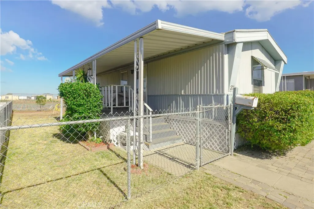 2020 Ashby 37, Merced, CA — listing photo 1