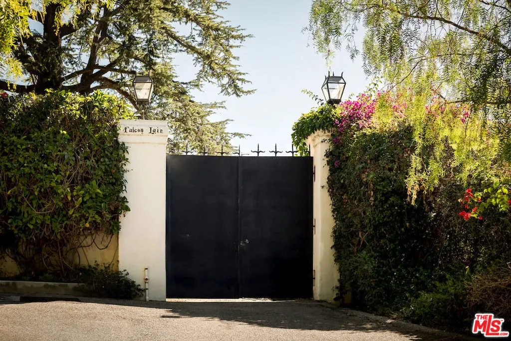 1436 Bella Drive, Beverly Hills, CA — listing photo 1