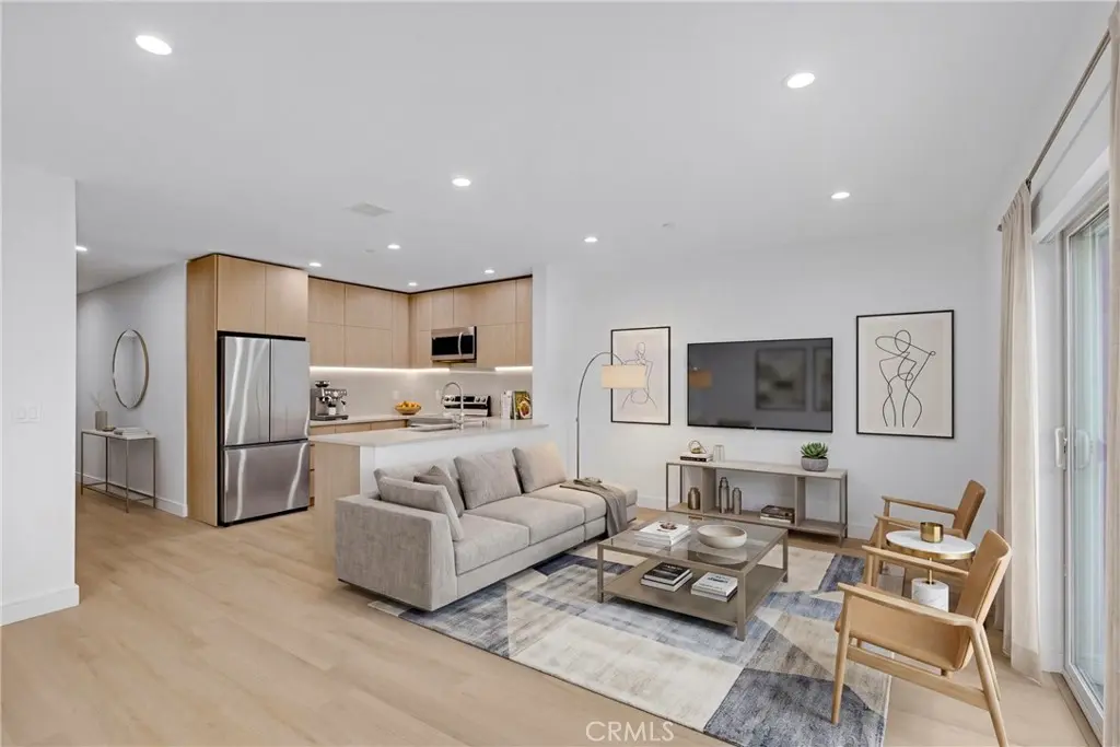5220 Strohm Avenue, North Hollywood, CA — listing photo 1