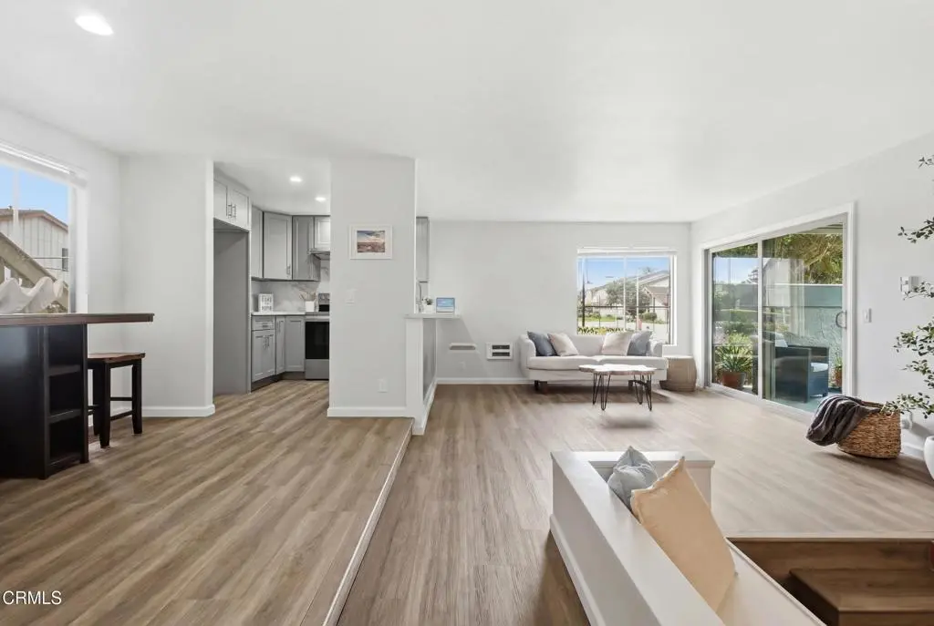 3107 Harbor Boulevard, Oxnard, CA — listing photo 1
