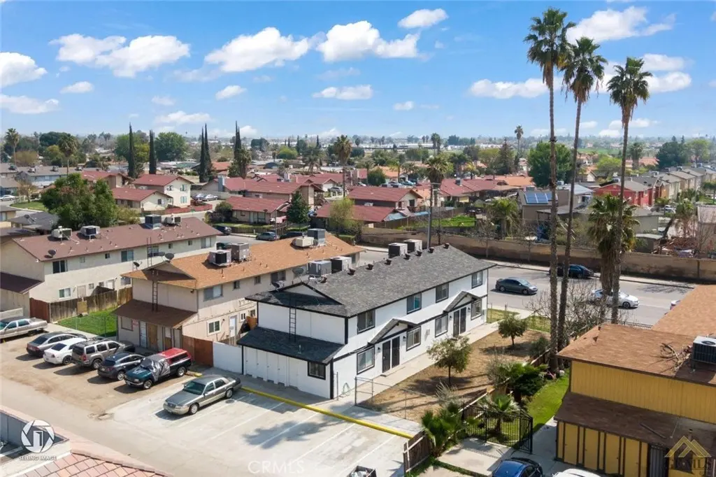 Quadruplex for sale at 900 Pacheco, Bakersfield, CA