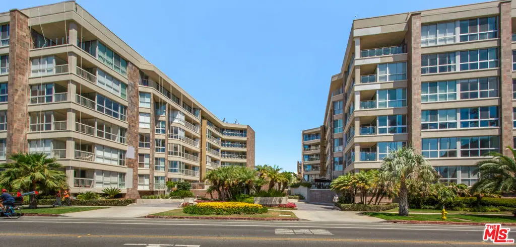 Residential Lease for rent at 515 Ocean Avenue 402S, Santa Monica, Los Angeles County, CA featuring 2 beds and 3 baths