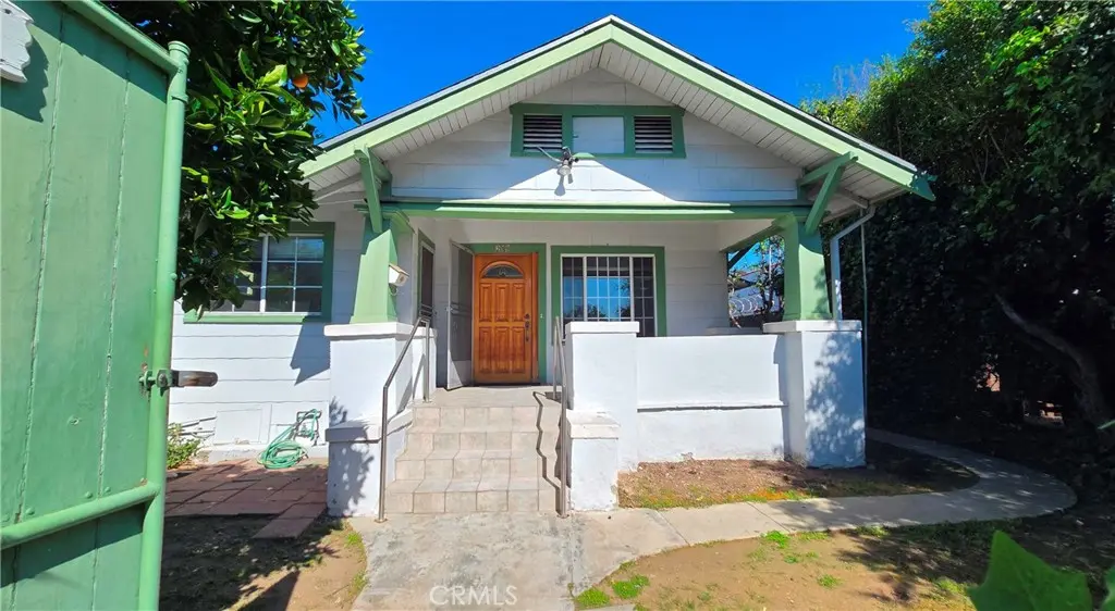Duplex for sale at 219 S Avenue 60, Los Angeles, CA