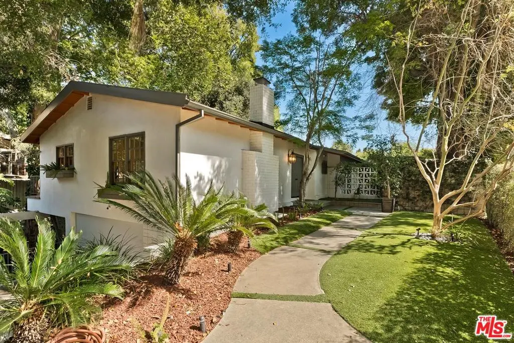 Residential Lease for rent at 7586 Woodrow Wilson Drive, Los Angeles, Los Angeles County, CA featuring 4 beds and 3 baths