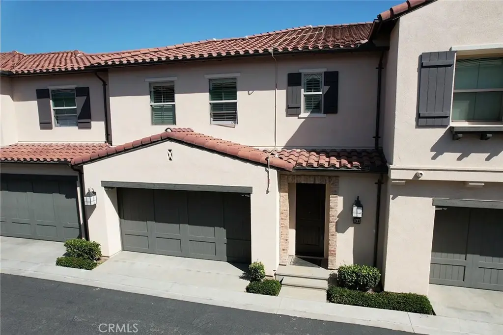 Condominium for rent at 144 Full Sun, Irvine, CA featuring 3 beds and 3 baths