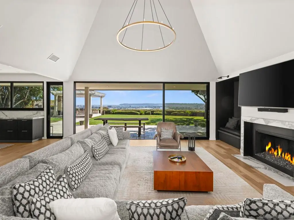 Single Family Residence for rent at 2323 San Juan Rd, San Diego, CA featuring 4 beds and 3 baths